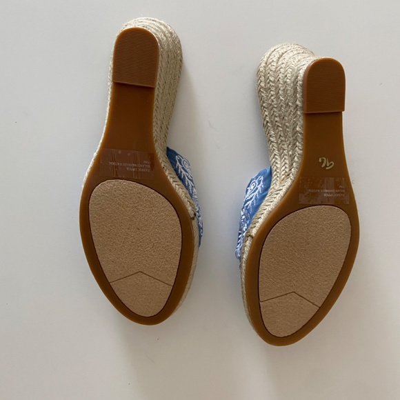 Wedge - Picture 4 of 4